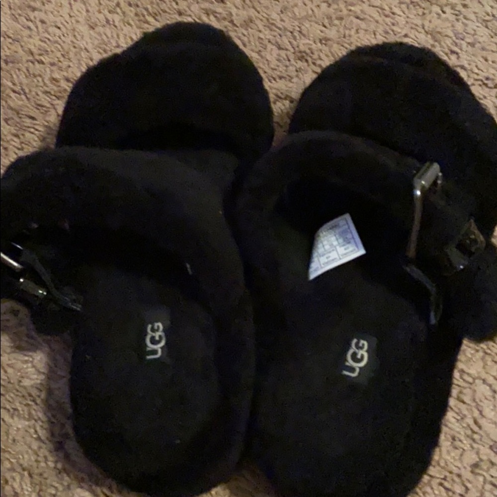 Ugg slippers size 7